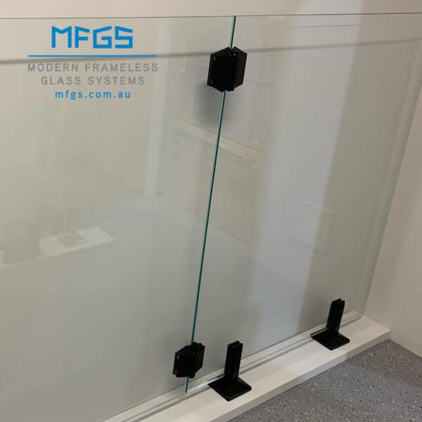 Polaris 125 Series Glass to Glass Hinge Set (125PGG)