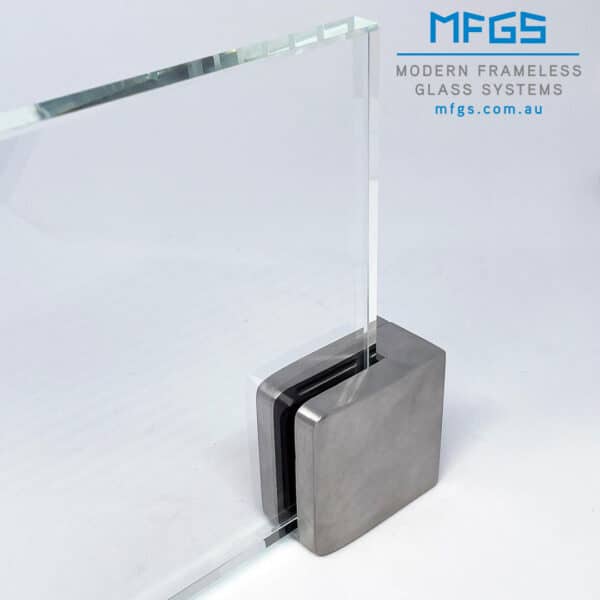Modern Large Glass Friction Clamp (MBCS55)