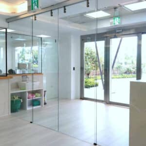 GCC Brisa M Auto Single Sliding Door Wall/Glass/Ceiling Mount Kit (BRISA-M-L)